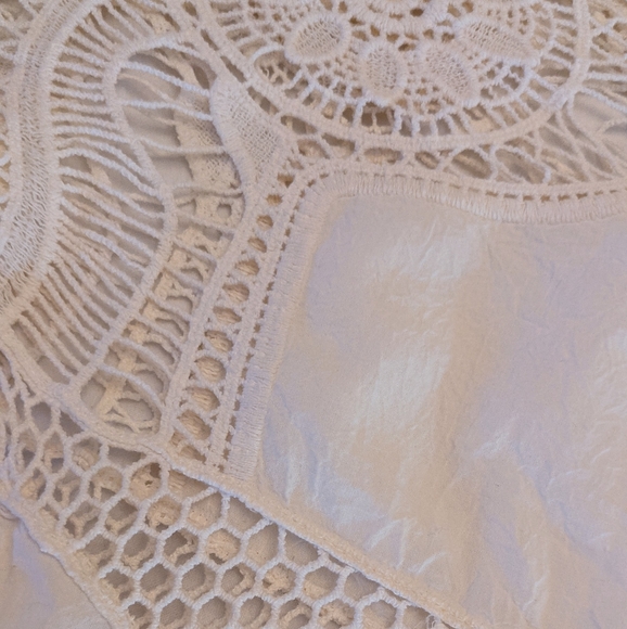 hollister sheer off the shoulder top - Picture 2 of 4